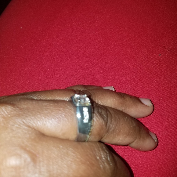 Ring - Picture 4 of 5